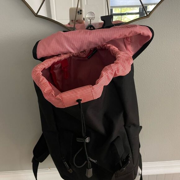 Hershel Supply Company Men's Iona Backpack - Picture 6 of 11